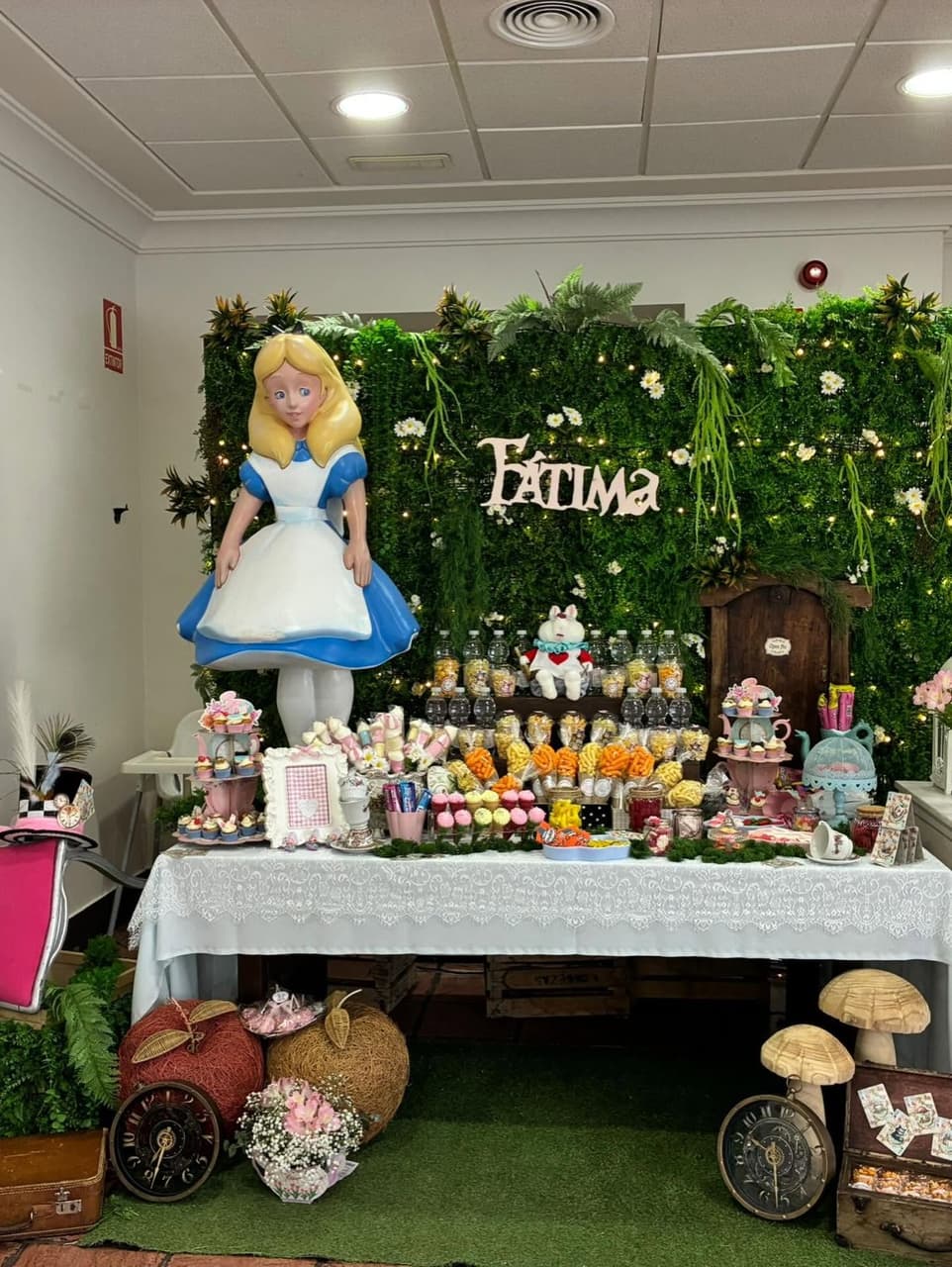 Mesa dulce de Alicia en el País de las Maravillas